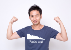 Fade Out Tシャツ